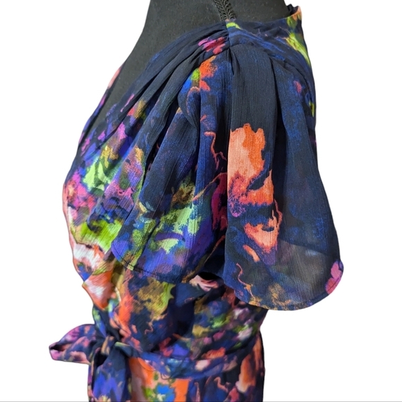 DKNY Whimsical Short Sleeve V-Neck Tie Waist Floral Chiffon Midi Dress Size 6 - Picture 6 of 16